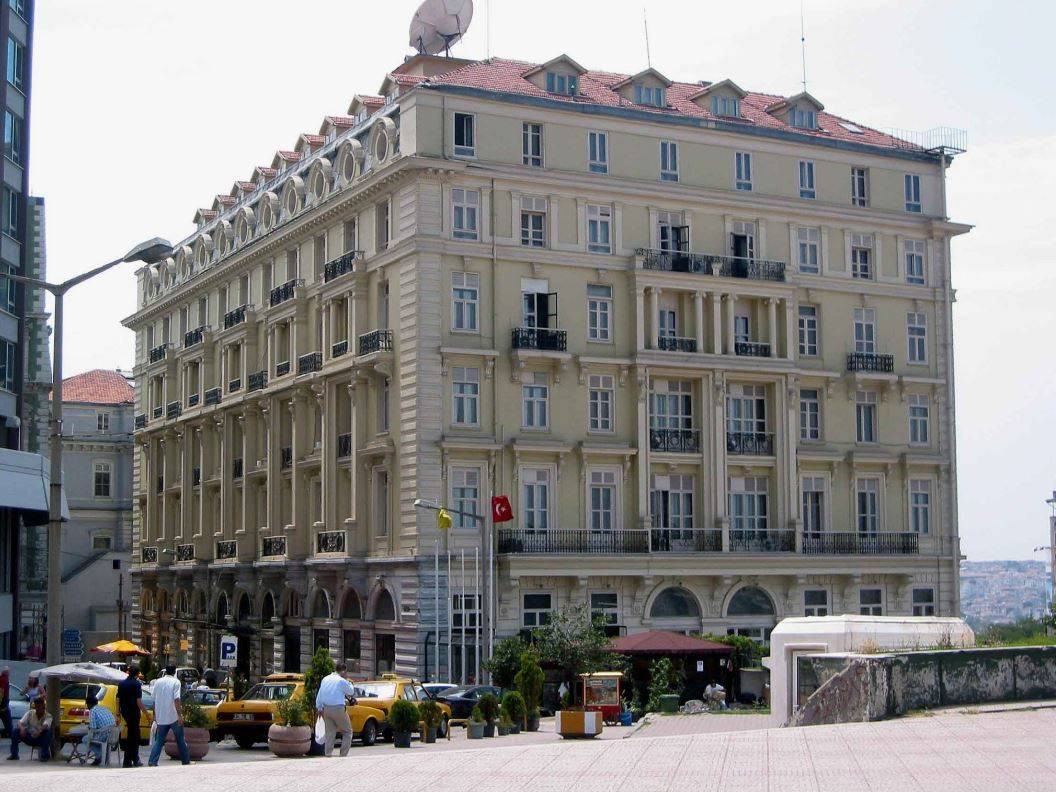 Beyoğlu'nun ismindeki "Bey" ve "Oğlu" Kim? - Resim: 7